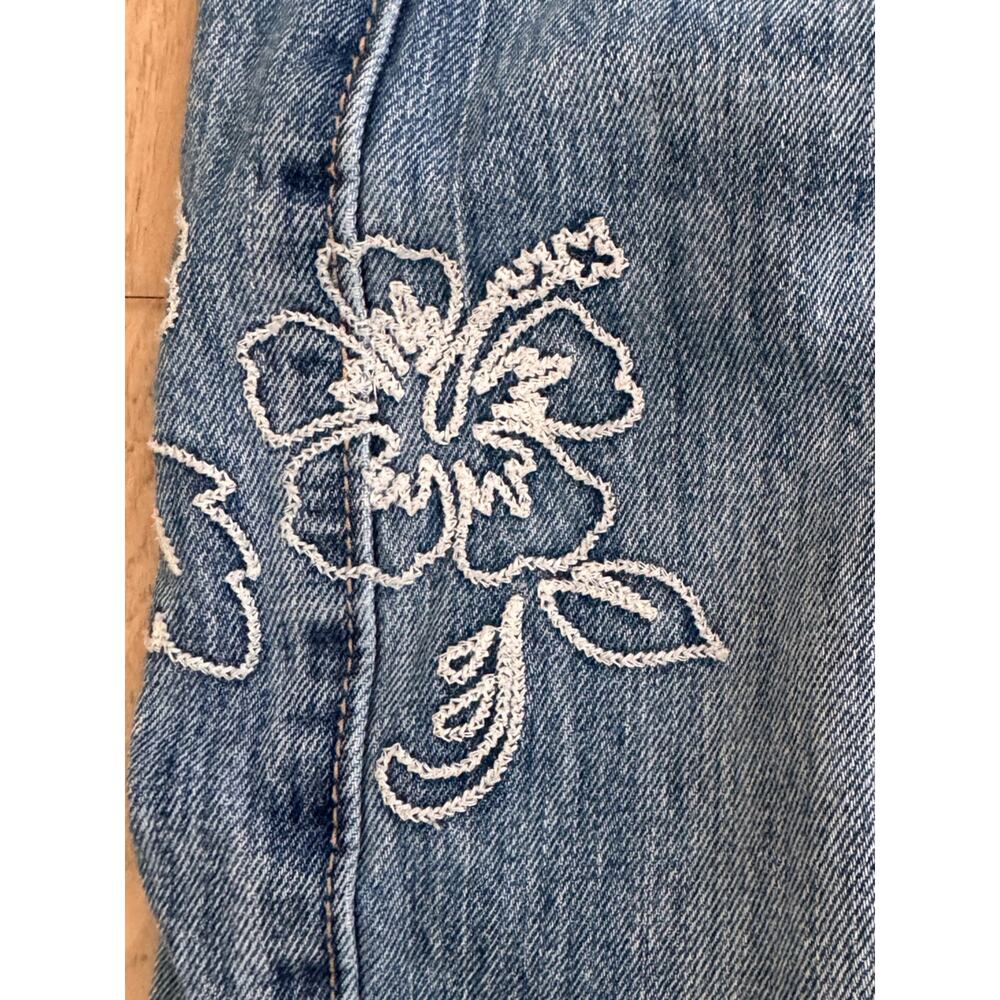 Hollister low rise super baggy jeans with hibiscus embroidery on hip size 4 (27) - Picture 3 of 6